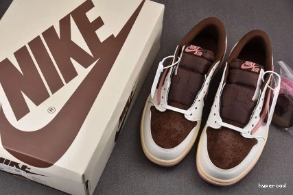 Hyperoad x Travis Scott 1 Low OG Air Jordan 1109